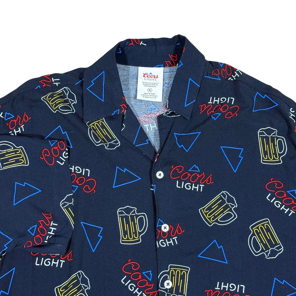 Coors Light Men's Small Navy Short Sleeve Button Down Shirt All Over Print NEW‎
